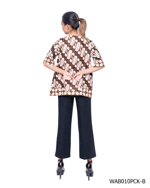 BATIK BLOUSE KATUN MOTIF BADAN PARANG KOMBINASI KAWUNG SOGAN PUTIH LIMITED MISSELLE - Image 4