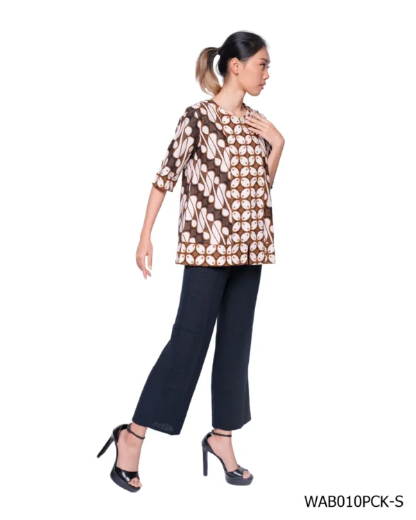 BATIK BLOUSE KATUN MOTIF BADAN PARANG KOMBINASI KAWUNG SOGAN PUTIH LIMITED MISSELLE - Image 3