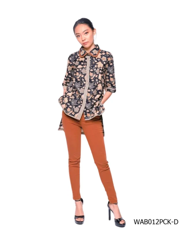 BATIK BLOUSE KATUN BUNGA LATAR HITAM COKLAT LIMITED MISSELLE - Image 4